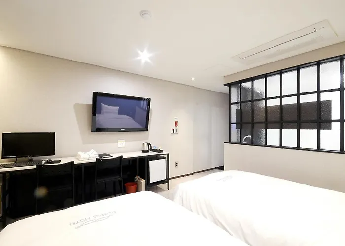 Hotel Queens Seomyeon 3*