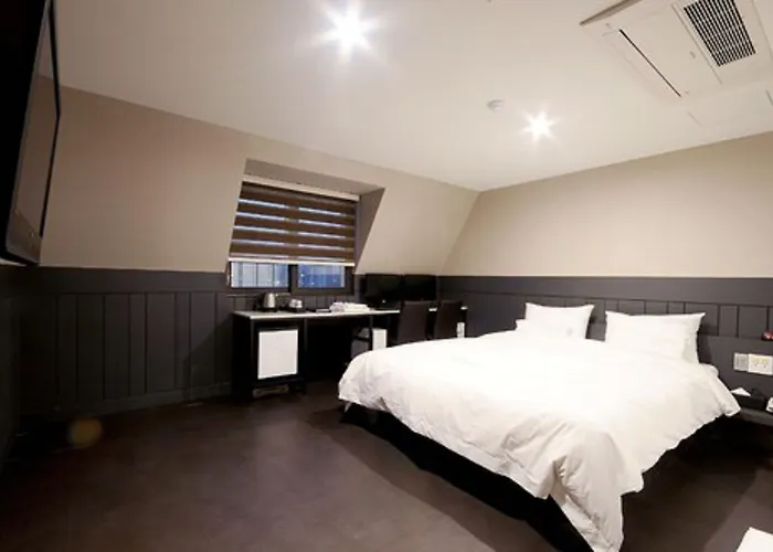Hotel Queens Seomyeon 3*