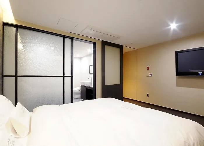 Queens Seomyeon 3* Busan